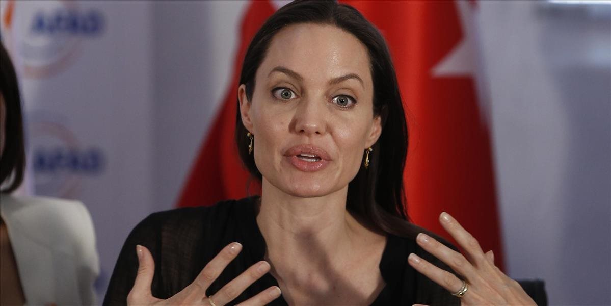 VIDEO Angelina Jolie v britskom parlamente opísala zverstvá páchané Islamským štátom na ženách