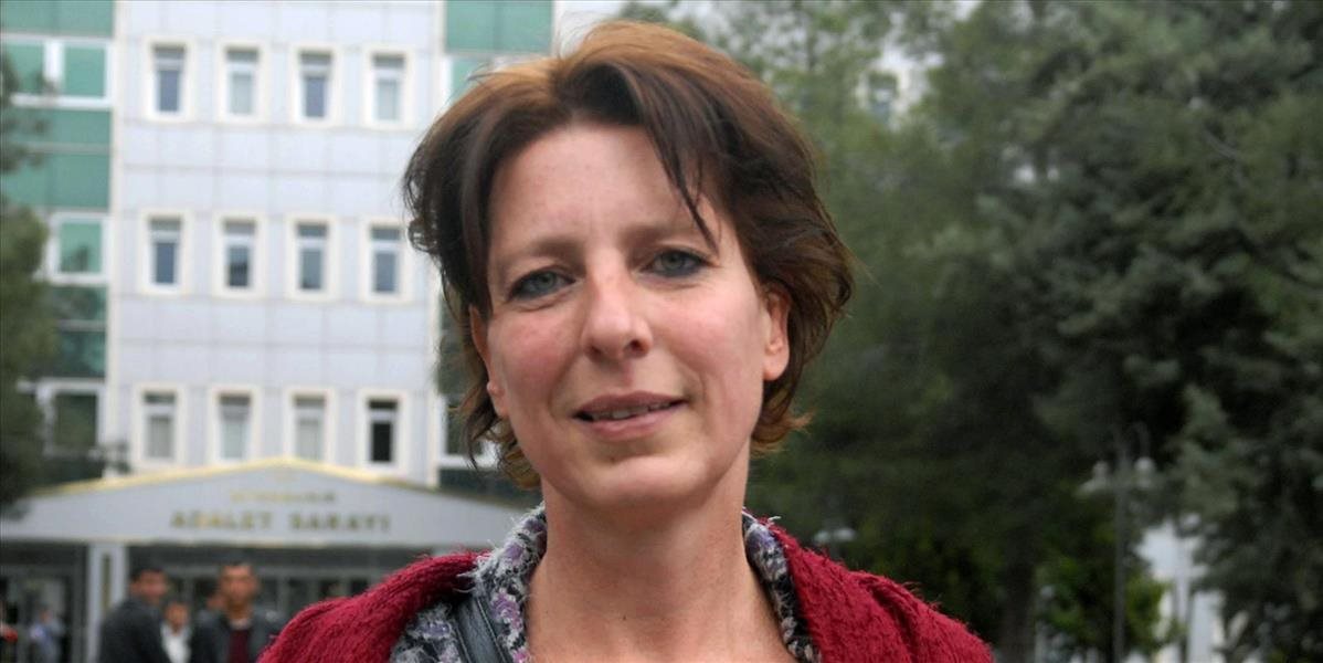 Zadržanú holandskú novinárku deportujú, tvrdí jej právnik