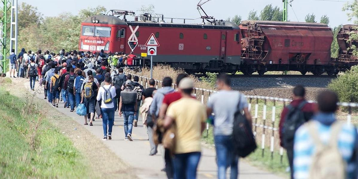 Nemci nezvládajú nápor utečencov, opäť kontrolujú hranice