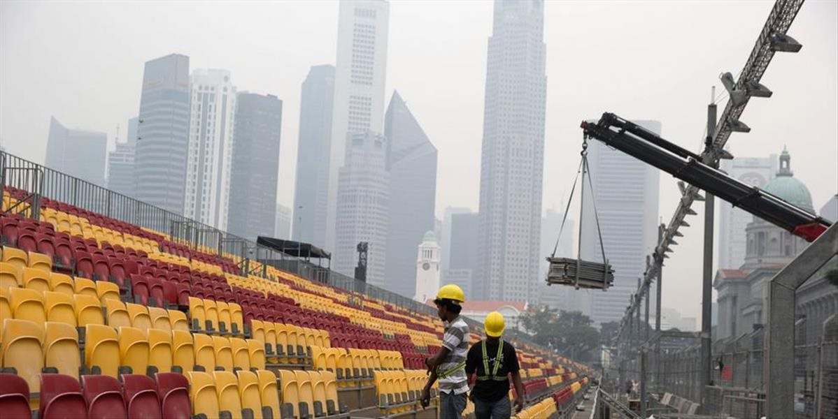 F1: Veľkú cenu Singapuru ohrozuje smog