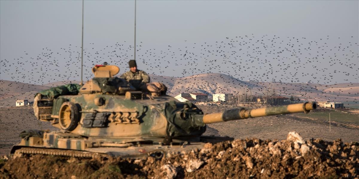 Letisko v sýrskom Lázikíji chránia ruské tanky a delá