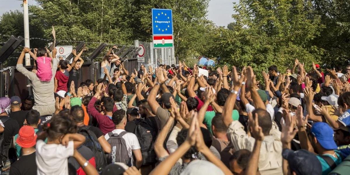 Srbi vypravujú autobusy s migrantmi namiesto Maďarska k chorvátskej hranici