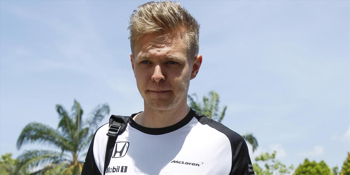 F1: Magnussen si zlomil ruku, spadol z bicykla