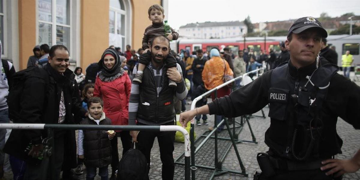 Napriek hraničným kontrolám prišlo v utorok do Bavorska 6-tisíc utečencov