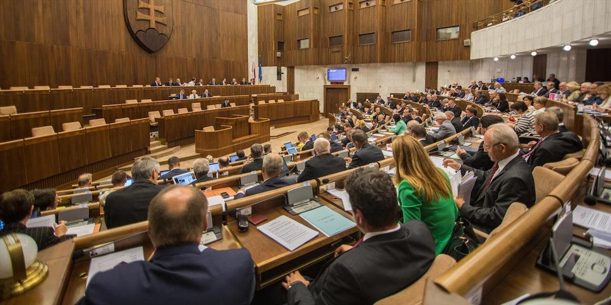 Slovensko by mohlo odmietanie kvót dobehnúť, varujú poslanci