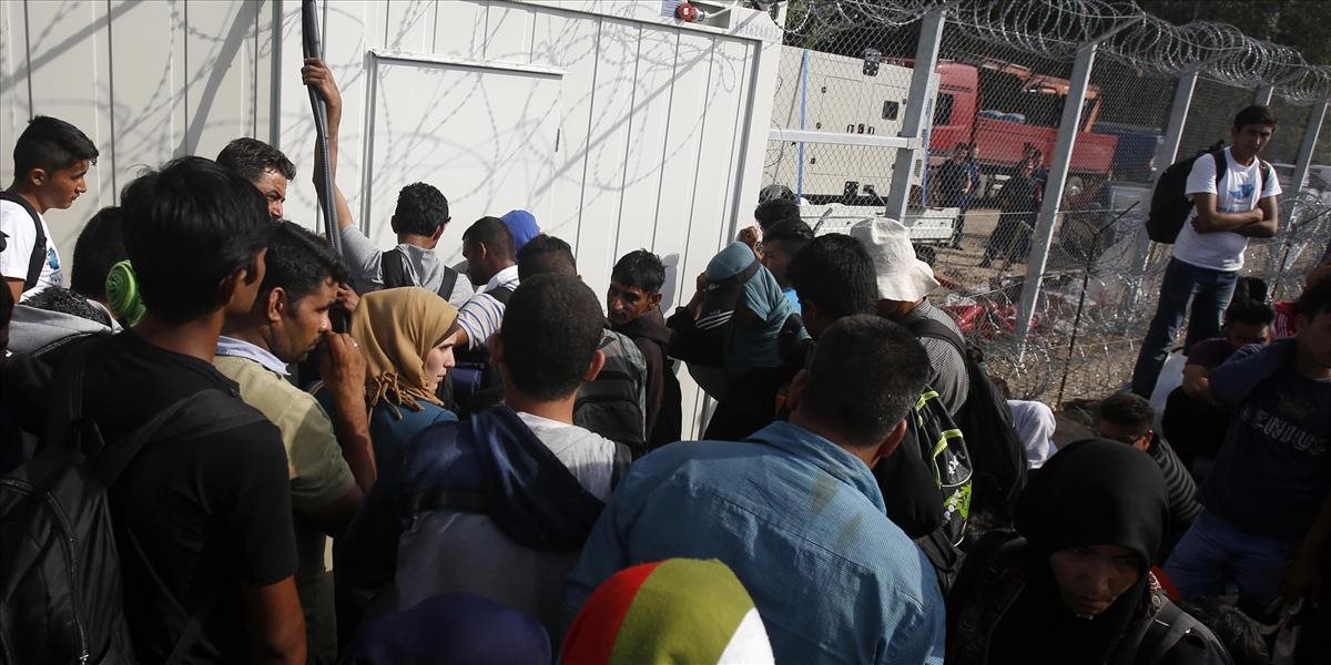 Holandsko zriadi núdzové záchytné tábory pre 3-tisíc utečencov