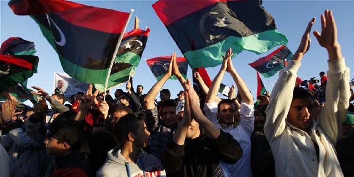 Líbyjskí zákonodarcovia sa dohodli na zjednotení parlamentu, chcú ukončiť chaos v krajine