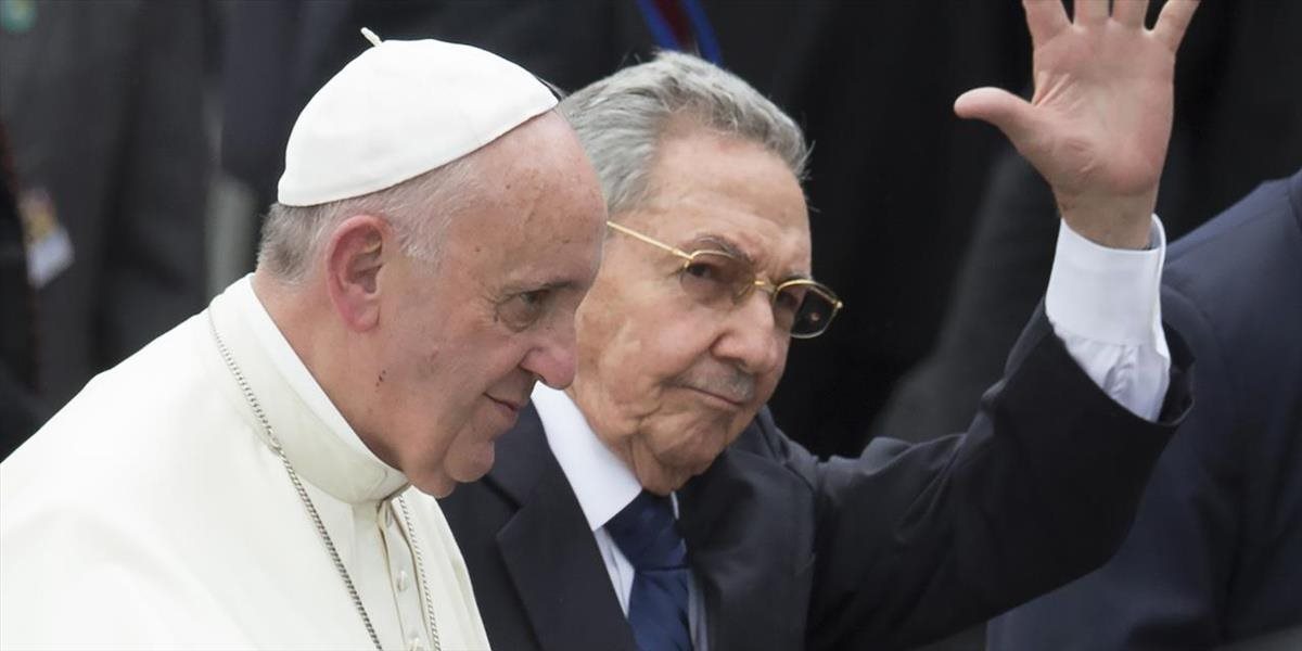 Pápež František sa stretol s Fidelom Castrom a jeho rodinou