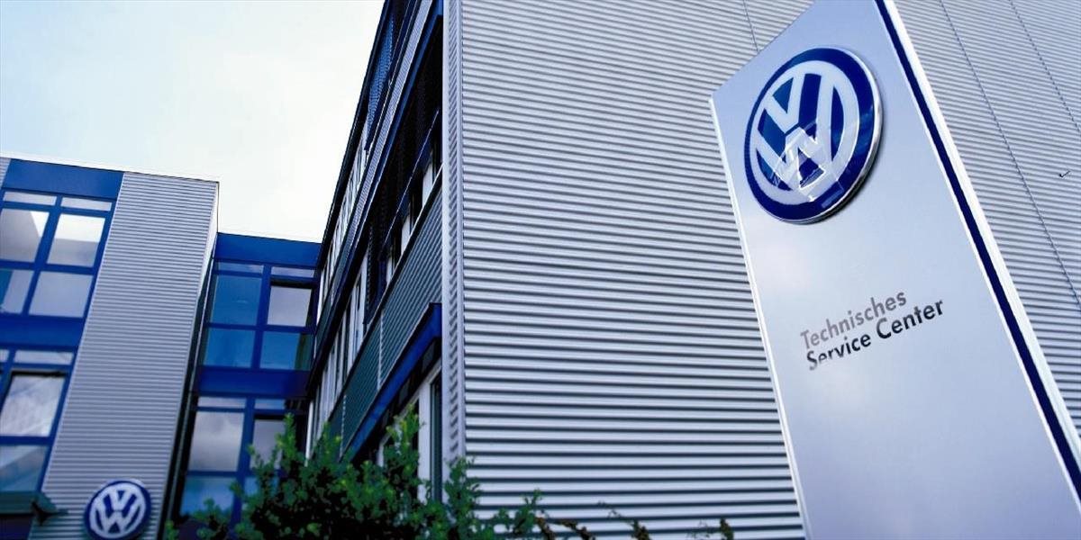 Akcie Volkswagenu po škandále v USA klesli o 15 %