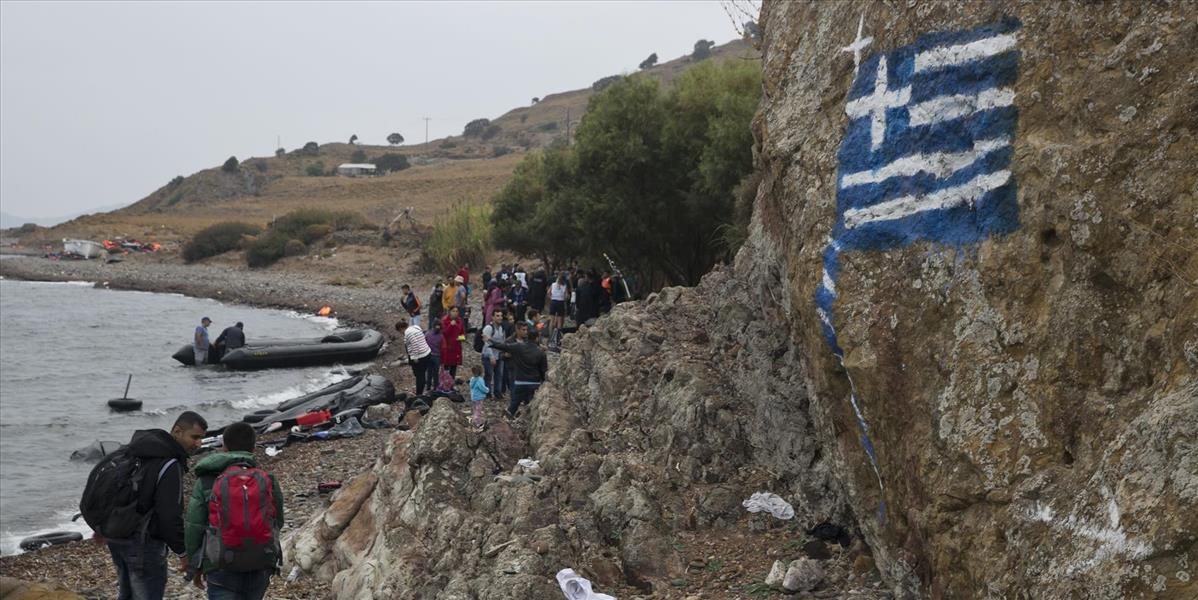 Migranti táboriaci v Aténach prosia o pomoc, náhle prišli jesenné lejaky