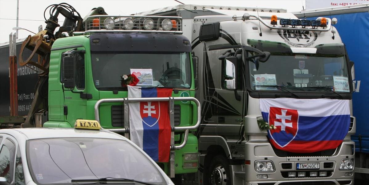 Únia autodopravcov Slovenska hrozí v krajnom prípade štrajkom