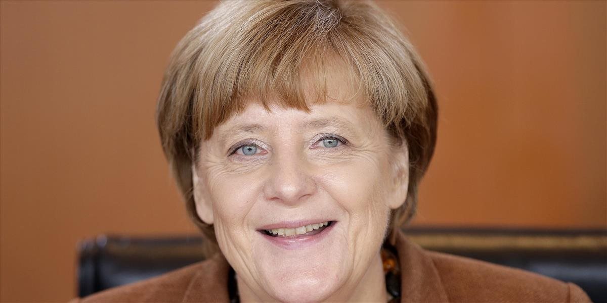 Merkelová prichádza pre utečeneckú krízu o hlasy voličov