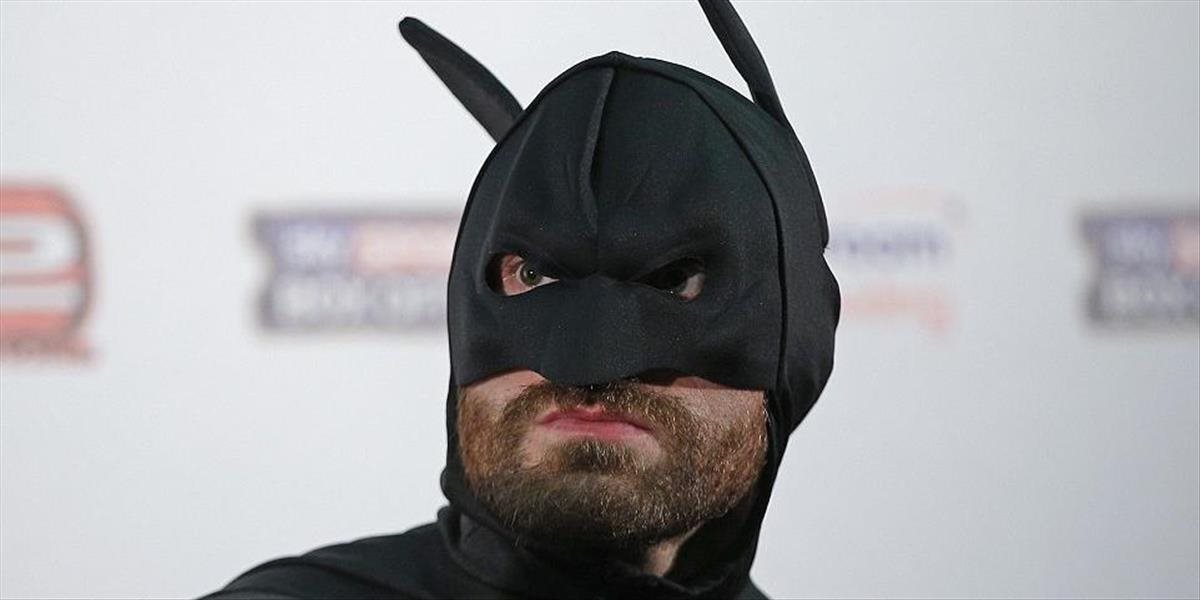 VIDEO Tyson Fury prišiel na tlačovku s Vladimirom Kličkom oblečený ako Batman