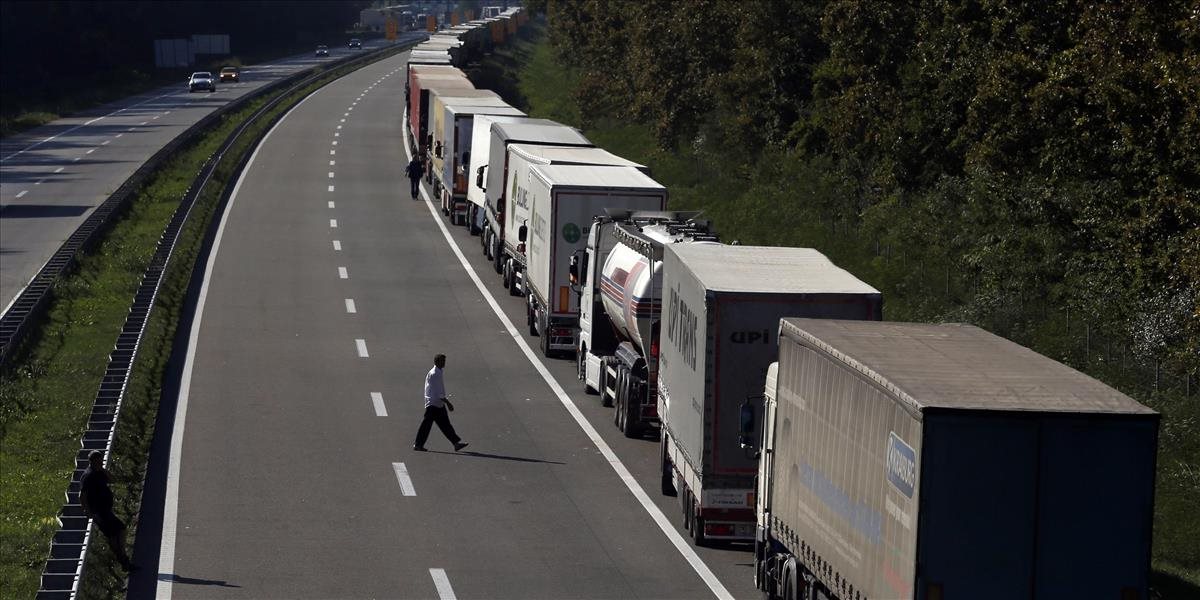 Belehrad zakázal vjazd chorvátskej nákladnej doprave a tovaru; Záhreb zasa Srbom