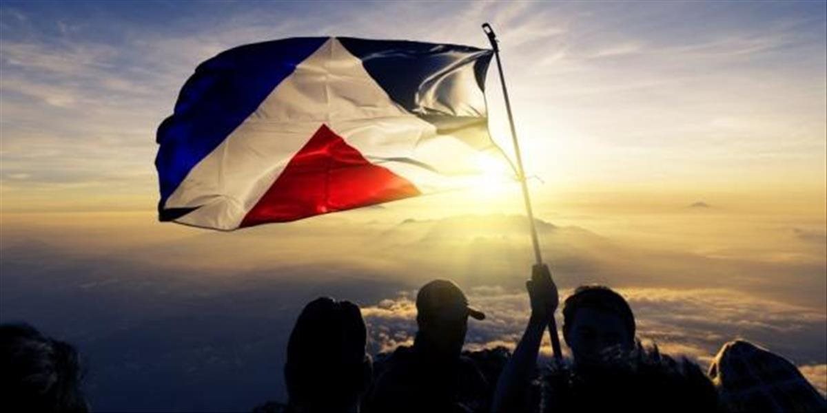 Novozélandská vláda povolila piaty návrh do súťaže o novú štátnu vlajku, vyvoláva spory