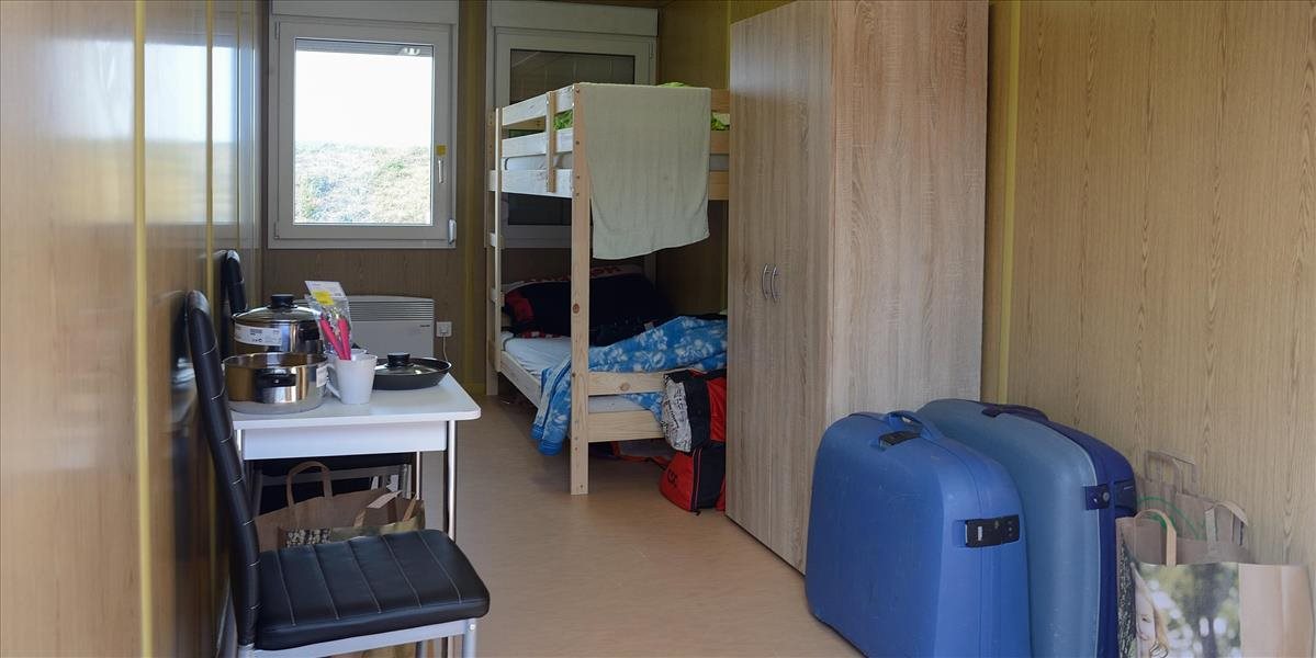 FOTO V tábore v Bergu je ubytovaných už 56 utečencov zo Sýrie a z Iraku