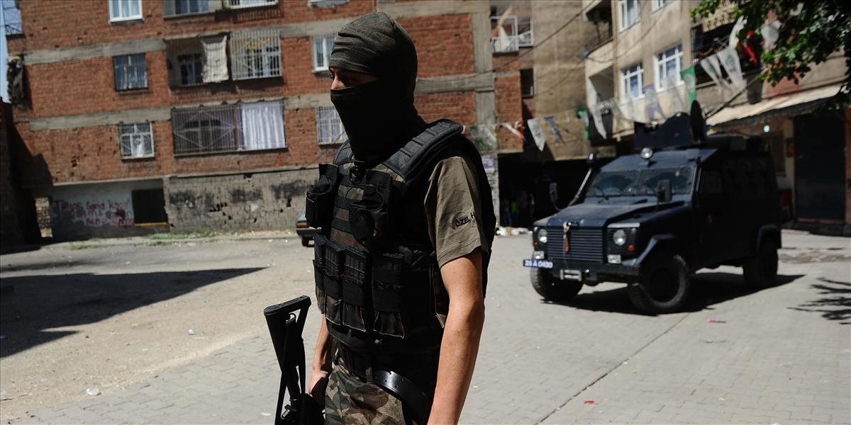 V Turecku sa vyostrili boje, zahynuli dvaja vojaci a desiatky kurdských militantov