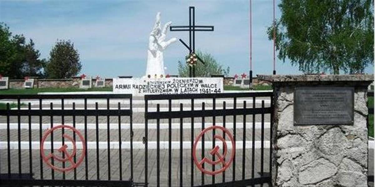Rusko vyjadrilo poľskej veľvyslankyni protest voči vandalizmu na cintoríne
