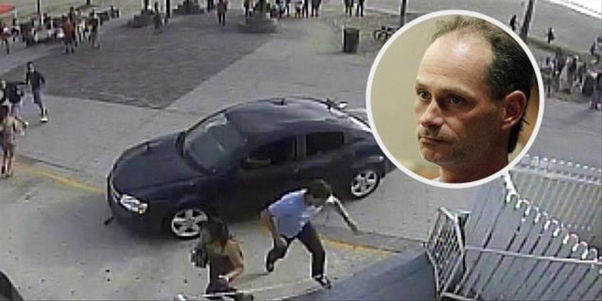 Vodič, ktorý na kalifornskej pláži vrážal do ľudí a zabil Talianku dostal 42 rokov