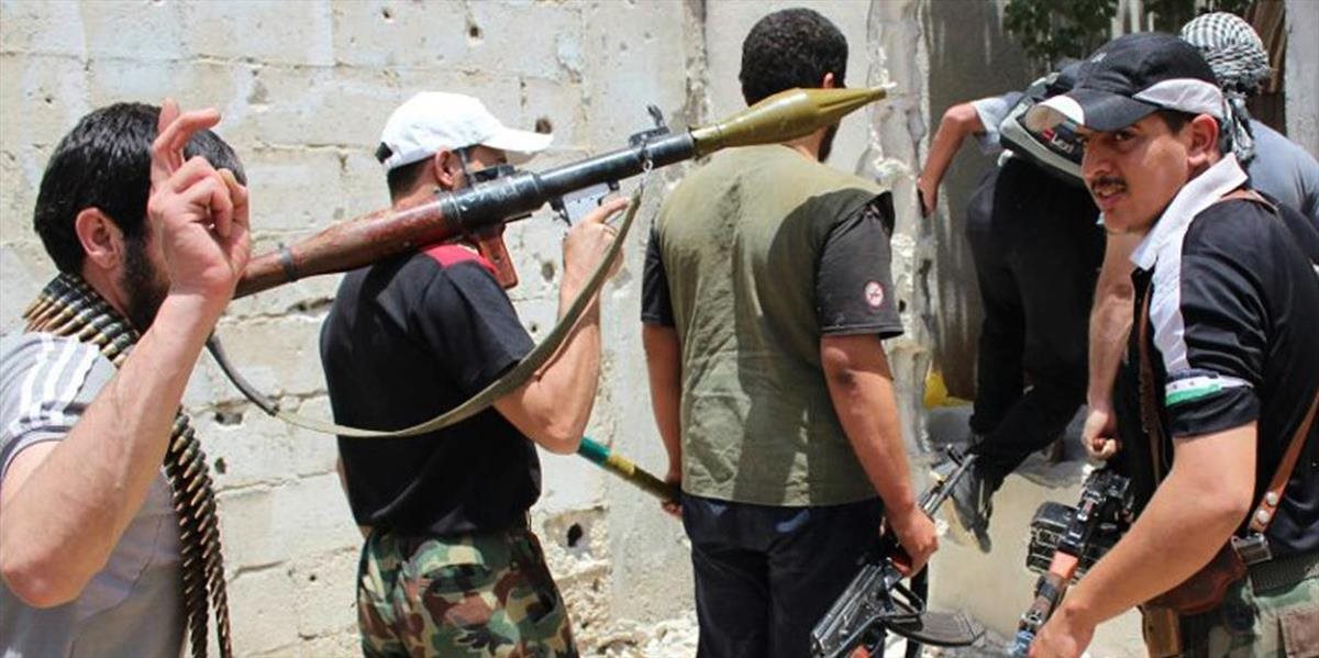 Sýrski povstalci vycvičení Američanmi odovzdali muníciu odnoži al-Káidy