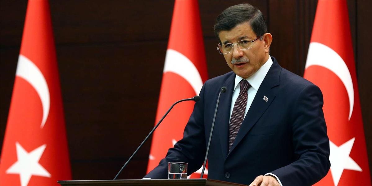 Turecký premiér odmietol návrh EÚ na záchytné tábory