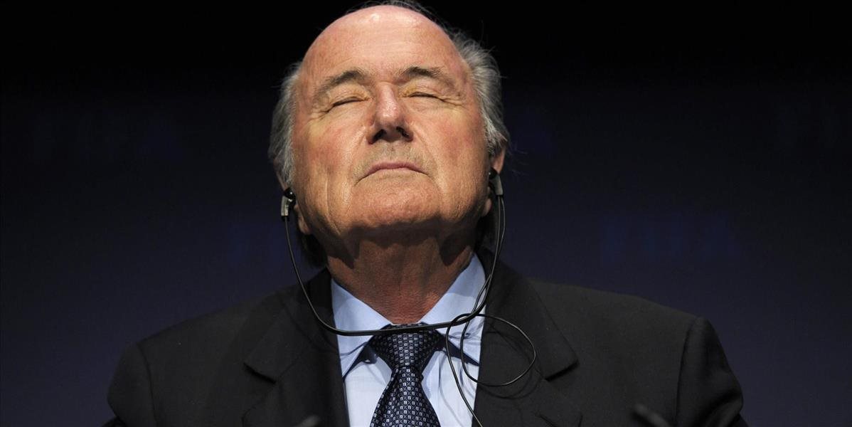Blatter sa vrátil do práce tri dni po obvinení prokuratúrou