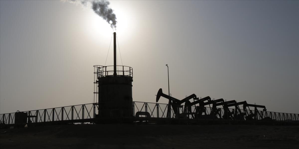 Po predchádzajúcom poklese ceny ropy stagnujú, cena Brentu sa drží pod 47,4 USD