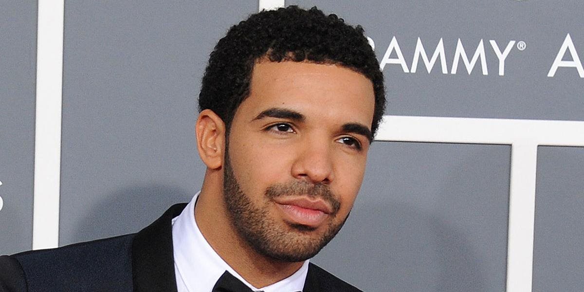 Drake je štvrtým interpretom so sto singlami v Billboard Hot 100