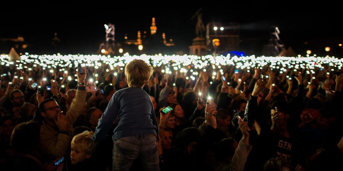 Na koncert pre utečencov prišlo vo Viedni vyše 100.000 ľudí