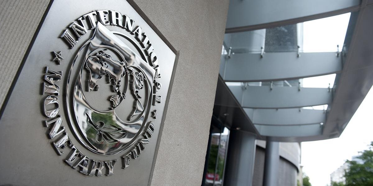 Ukrajina v tomto roku podľa MMF oslabí o 11 %