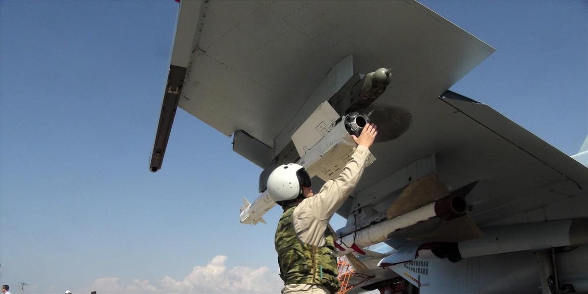 Rusko poprelo správy o útokoch ruských lietadiel na Palmýru