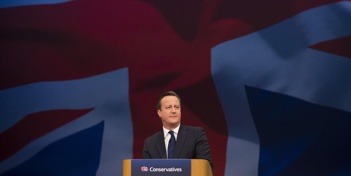Cameron: EÚ je "príliš veľká, príliš panovačná a príliš zasahuje"
