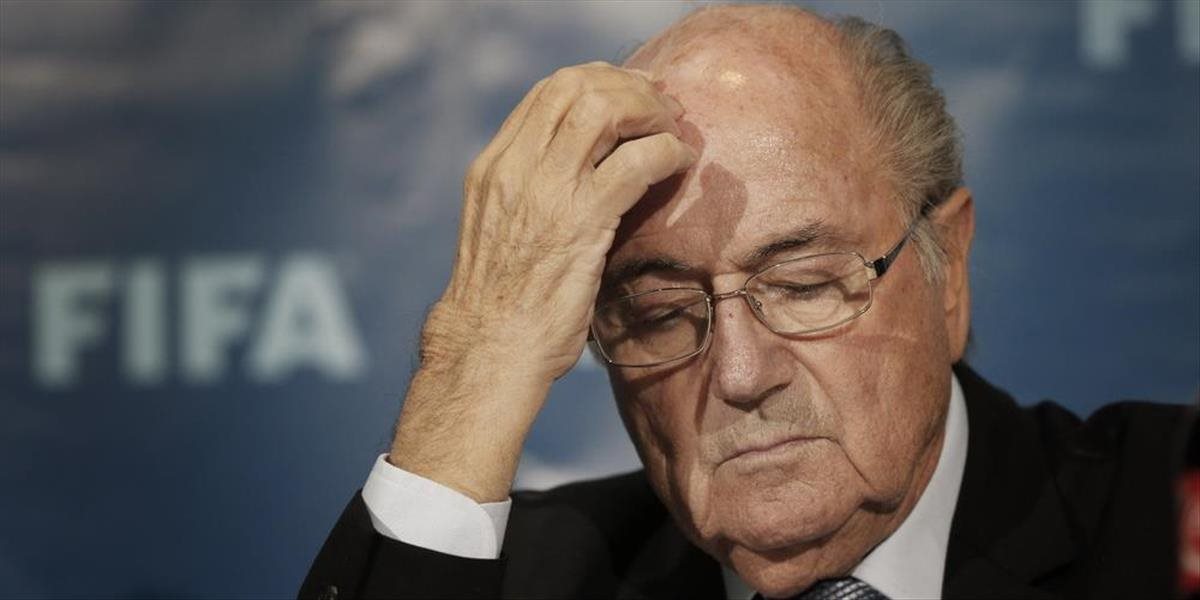 Etická komisia môže dočasne zosadiť Blattera z postu šéfa FIFA