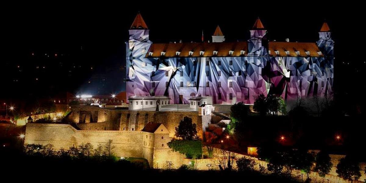 Bratislavský hrad neostane počas Bielej noci iba biely