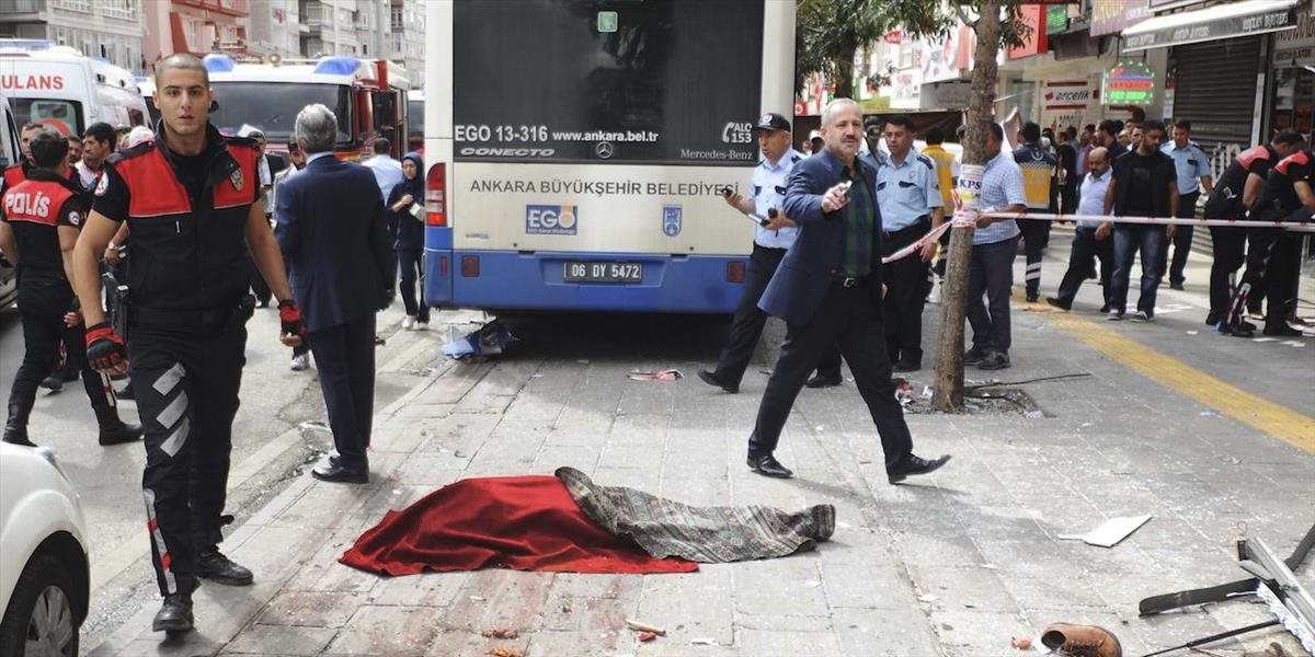 Bombový útok v hlavnom meste Turecka: Explózia zabila najmenej 20 ľudí!