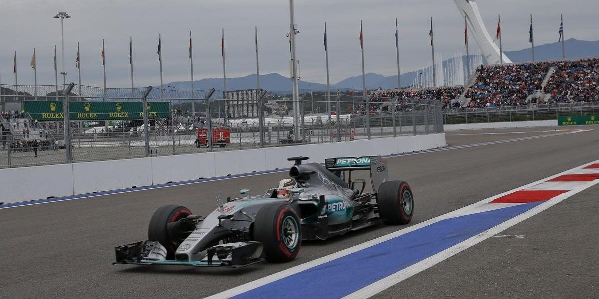 F1: Brit Lewis Hamilton víťazom VC Ruska