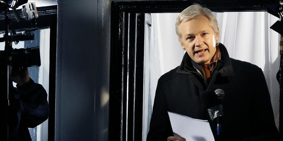 Polícia prestala hliadkovať pred ambasádou, kde sa ukrýva Assange