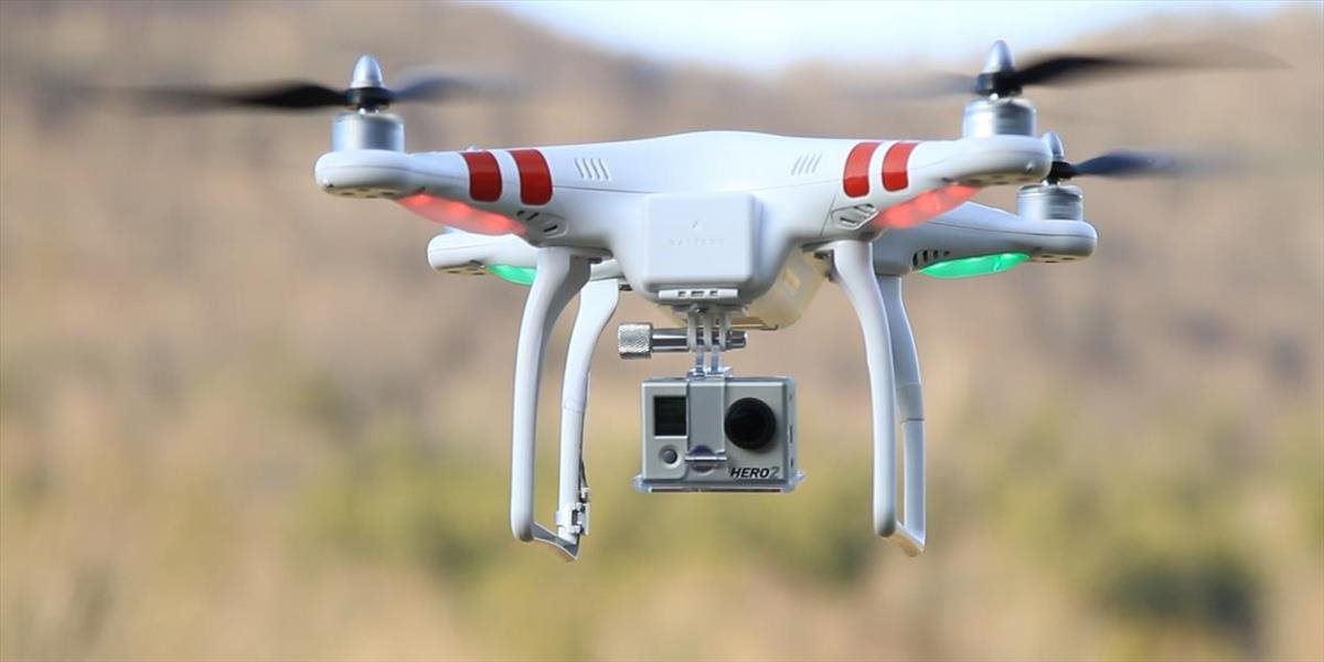 Francúzska vláda bojuje proti dopravným nehodám, na nedisciplinovaných vodičov striehnu aj drony