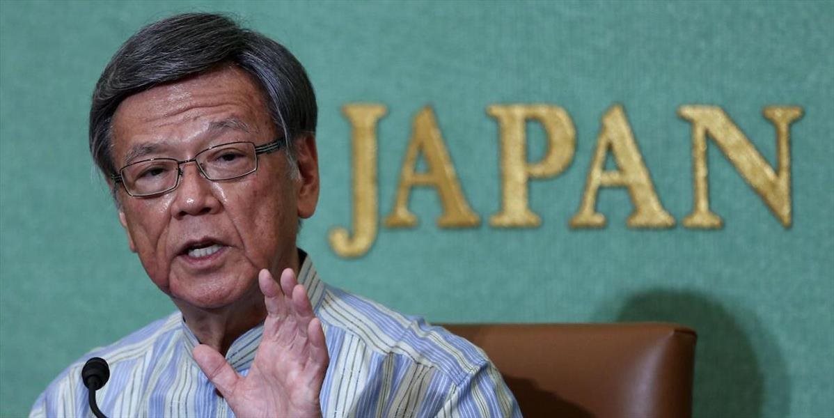 Guvernér Okinavy zrušil povolenie na presun americkej základne