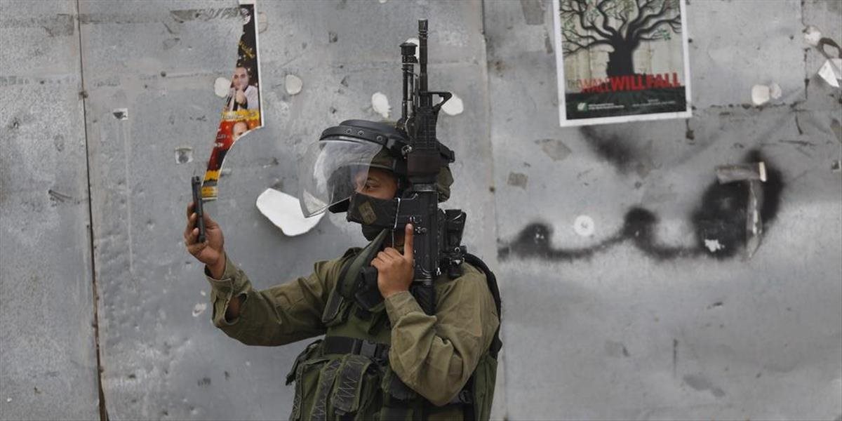 Izraelská vláda chce posilniť bezpečnosť v mestách - vysiela tam vojakov