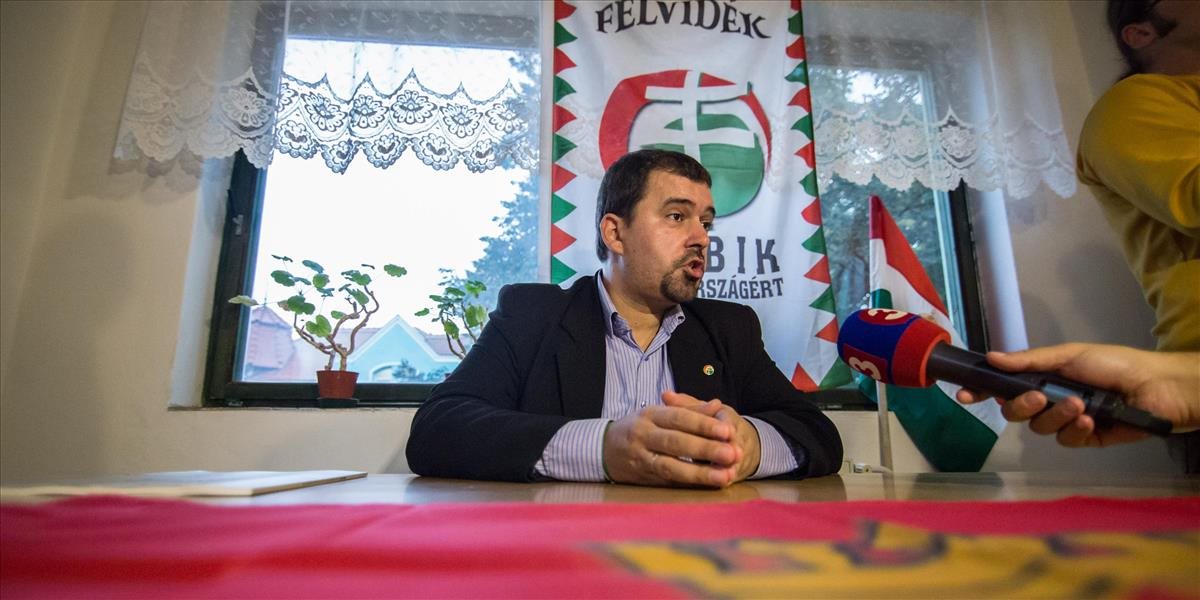 FOTO Poslanec Jobbiku si v Dunajskej Strede otvoril kanceláriu