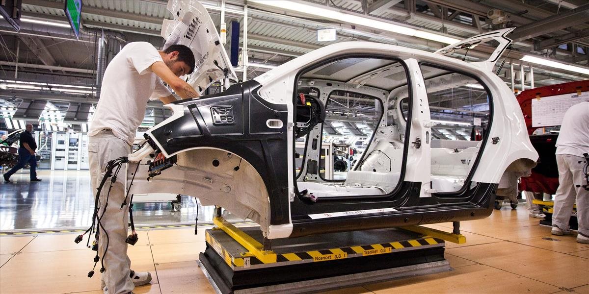 Škandál Volkswagenu ovplyvní aj fabriku v Bratislave: Zamestnancom hrozia nižšie mzdy