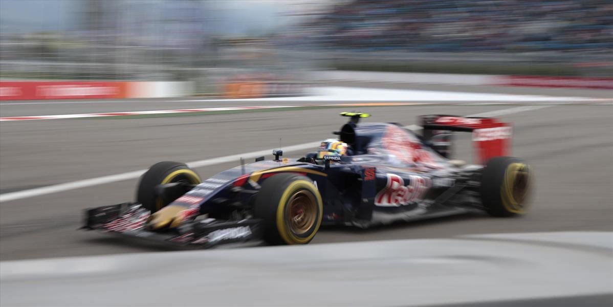 F1: FIA zakázala používanie rok starých motorov