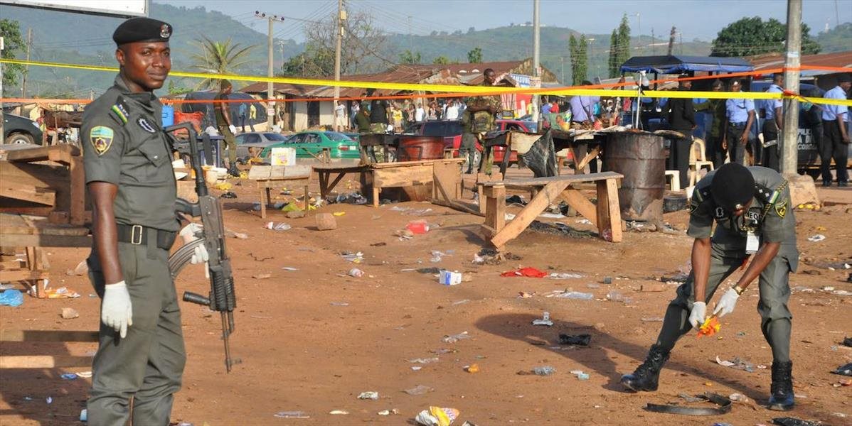 Pri samovražedných bombových útokoch v Nigérii zahynuli desiatky ľudí