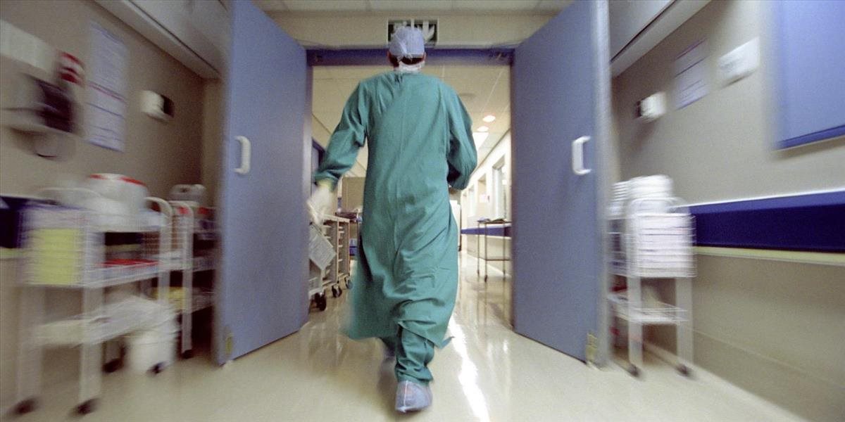 Štátne nemocnice nebudú znižovať platy zdravotníkov