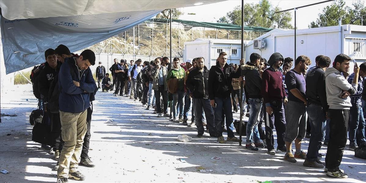 Na ostrove Lesbos otvorili prvý hotspot pre registráciu migrantov