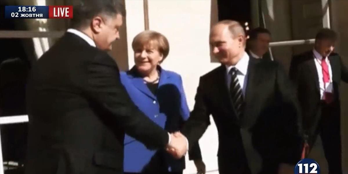 VIDEO "Diktátor" Porošenko: Neželal si, aby Ukrajinci videli, že si podal ruku s Putinom
