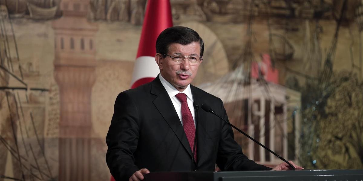 Premiér Davutoglu: Turecko sa nestane "koncentračným táborom" pre migrantov