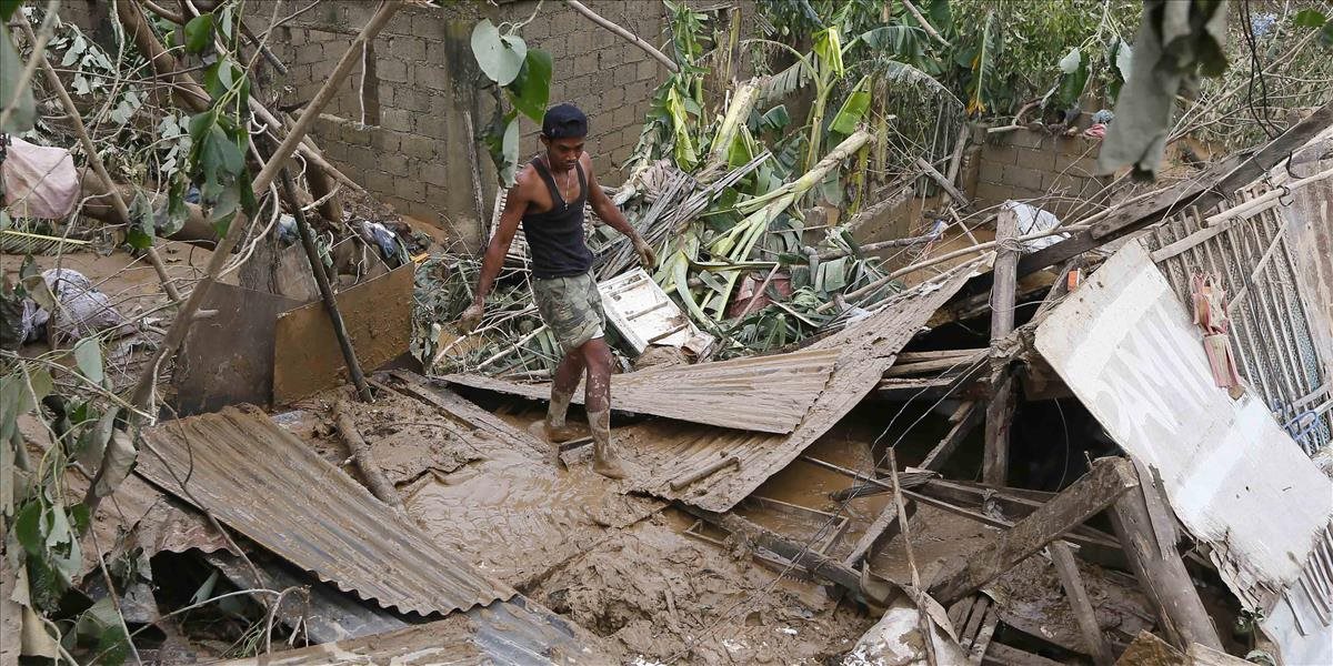 FOTO a VIDEO Na Filipínach zabíjal tajfún Koppu, devastuje úrodu aj domy