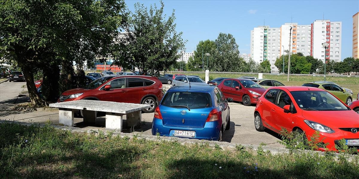 V Petržalke sa dnes bude diskutovať o parkovaní